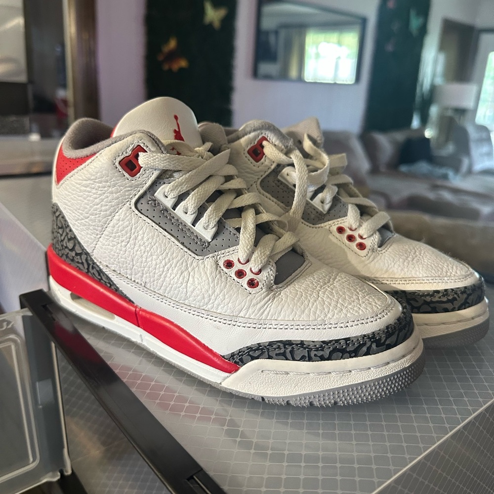 Retro Jordan Fire Red 3s
